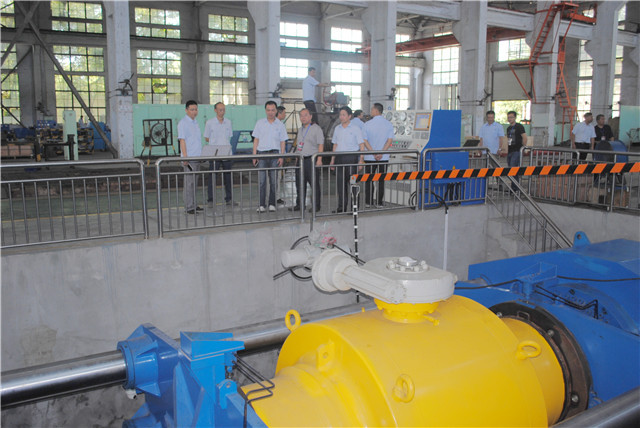 2参观车间.JPG