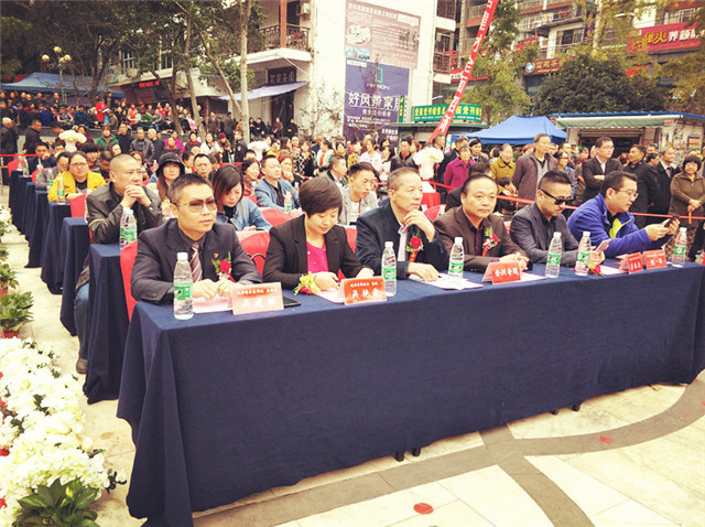 2博美总经理吴建麟参加签约仪式.jpg